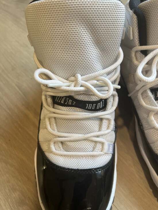 Jordan 11 retro (gs) Air Jordan 4 Like new Y5.5 - Picture 4 of 13